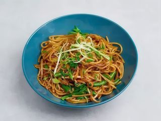 Makaron Pszenny w Stylu Nepalskim Wege