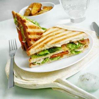 Клаб сэндвич с курицей (320 г.)