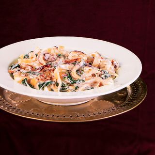 Tagliatelle z boczkiem i gorgonzolą