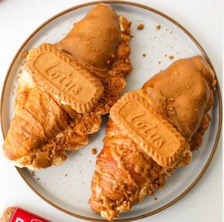 Croissant de Lotus