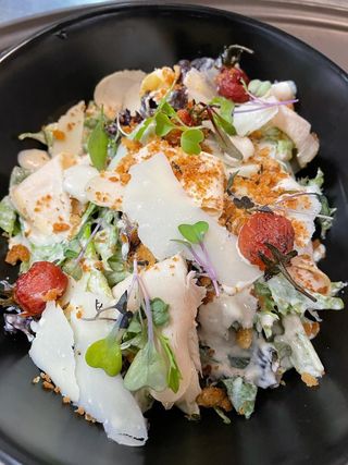 Ensalada César De Pollo A La Brasa