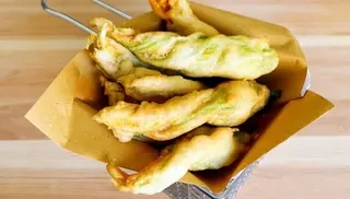 Tris fiori di zucca romani