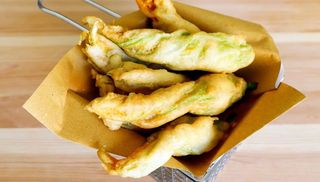 Tris fiori di zucca romani