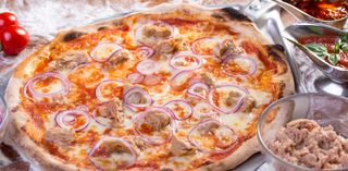 Pizza De Atún Con Cebolla (33 Cm.)