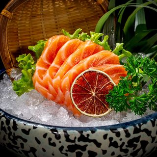 Sashimi salmone