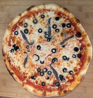 Pizza Napolitana (33 Cm.)