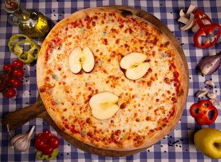 Pizza Gorgonzola cu mere Ø32cm