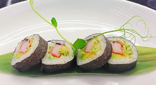 181. Futomaki surimi di granchio 4 pezzi