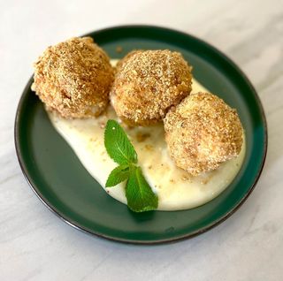 Papanasi fierti cu sos de vanilie 300G