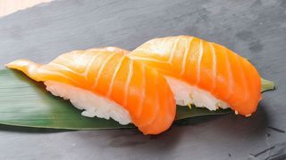 135. Nigiri sake