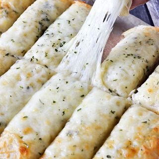 Pão de Queijo com Alho