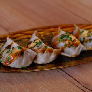 GYOZAS DE CERDO PLANCHA 4uds.