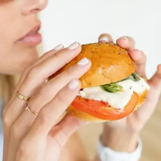 Bun Tomate-Mozza