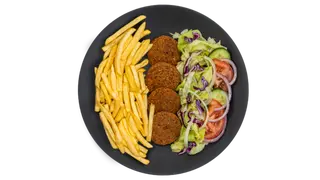 Falafel na talerzu