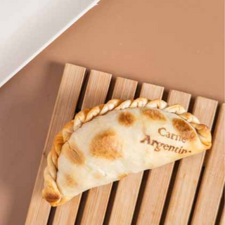 Empanada de Carne cortada a cuchillo