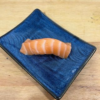 Nigiri Salmó Noruec (1u)