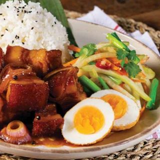 Cơm thịt lợn, rau xào