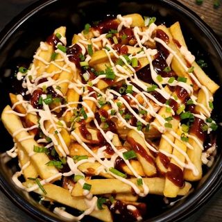 ფრი აიოლითა და ბბქ სოუსით