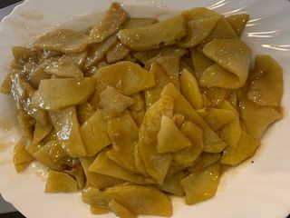 43. Задушени картофи със соев сос (700г)