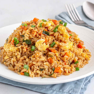 Riso basmati misto con uova e verdure