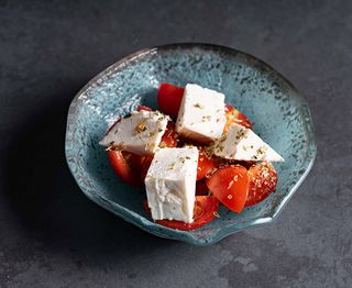 Salată de roșii cherry cu branza feta