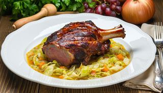 Golonka z kapustą zasmażaną