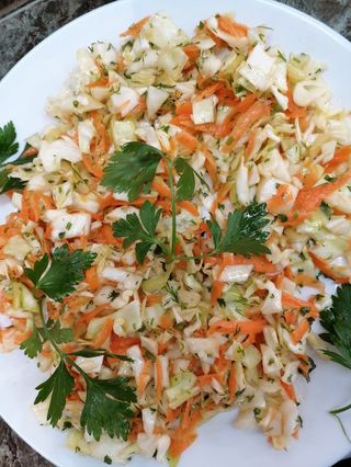 Салата Зеле и моркови (200г)