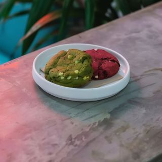 Cookie De Red Velvet Con Chocolate Blanco