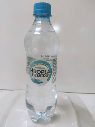 Kropla Beskidu woda niegazowana 0,5l