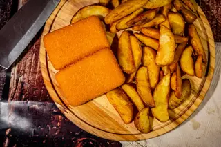 Cascaval pane + cartofi prajiti