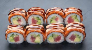 Рол Футомакі з лососем і тунцем