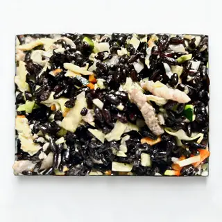 202 - Riso nero saltato con carne e verdure