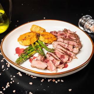 Ribeye Steak with Sweete Potato and Asparagus (450г)