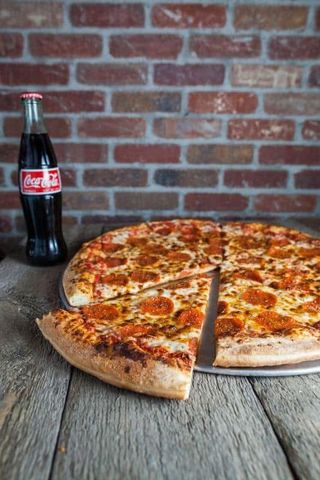 პიცა პეპერონი დიდი