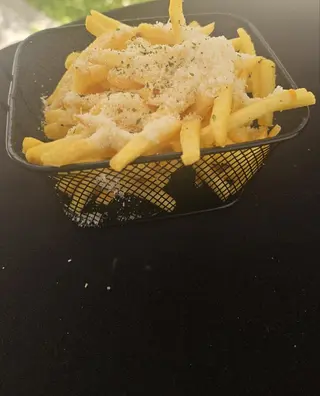 Pomfrit s parmezanom