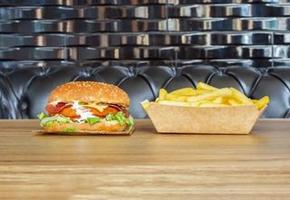 Menú Hamburguesa De Pollo Y Bacon