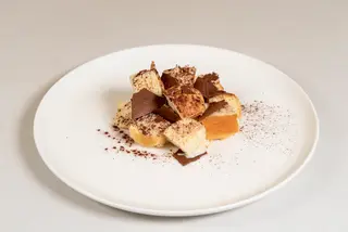 Babà al rum con cacao