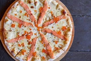 Піца з лососем 40 см