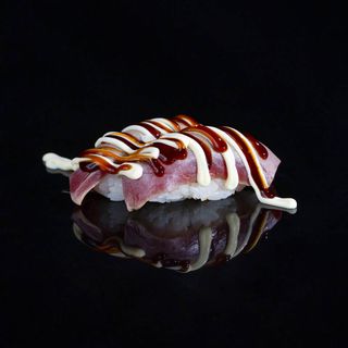 Nigiri De Atún Flameado (2 Pzs.)