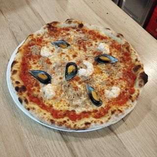 Pizza Marinera