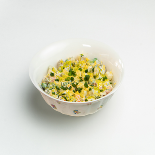 ოჯახური ოლივიე მოხარშული საქონლის ხორცით