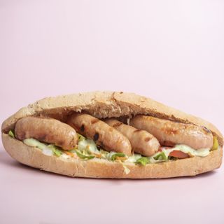  Menu Bocadillo Saucisses Poulet + Dessert   