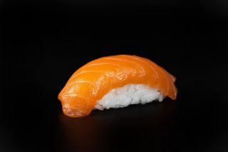 Суши лосось (40 гр)