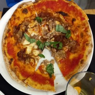 Pizza Tonno E Cipolla