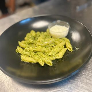 Pasta al pesto alla genovese