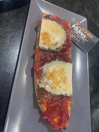 Tosta de Queso Monte Enebro