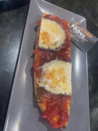 Tosta de Queso Monte Enebro