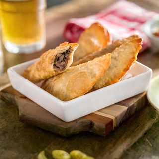 5 Pastels a La Viande Hachée + 1 Pot Lacté