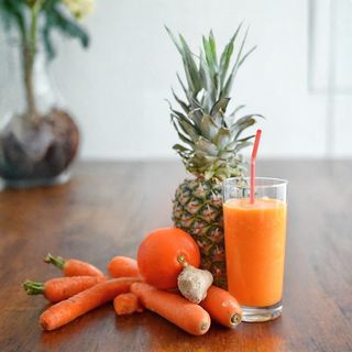 Jus De Carotte & Gingembre & Ananas & Orange