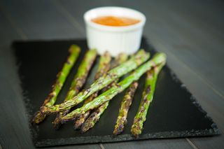 Espàrrecs A La Brasa